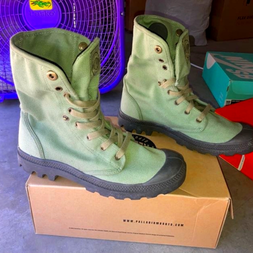 Green army boots